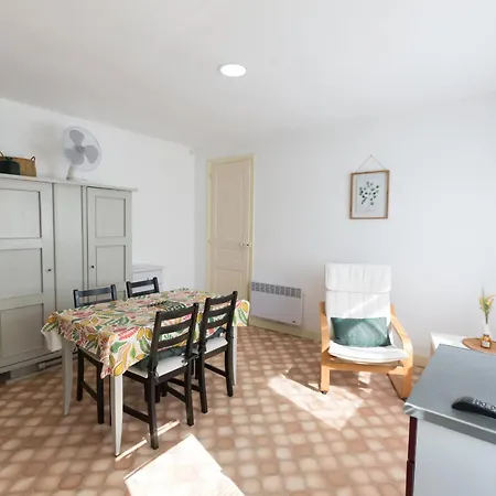 Appartement Entre Centre Et Thermes Avec Wifi Et Parking - Fr-1-541-186 *